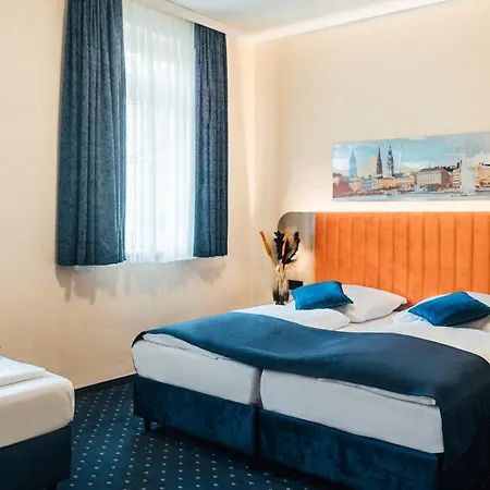 Centrum Commerz Am Bahnhof Altona Hotel