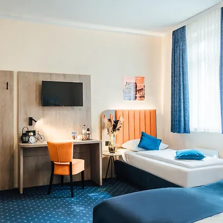 Hotel Centrum Commerz Am Bahnhof Altona 2*