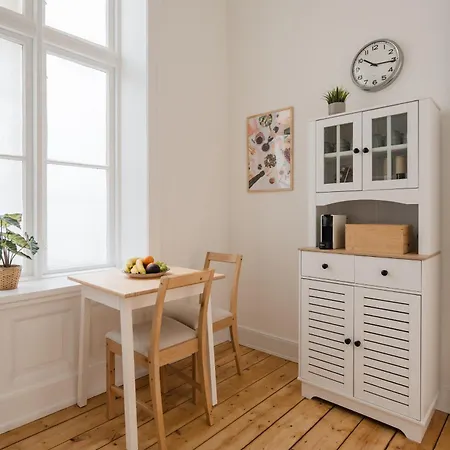 Lejlighed Auf 120qm Mit Billardtisch Fuer Bis Zu 9 Gaeste