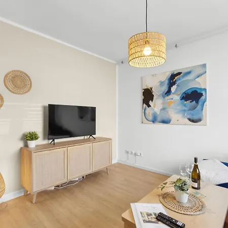 Stylisches 2-zimmer Ambient In Alsternaehe Mit Kingsize-bett & Schlafsofa *