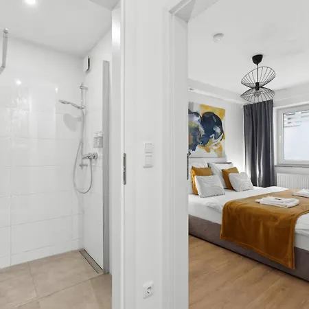Apartament Stylisches 2-zimmer Ambient In Alsternaehe Mit Kingsize-bett & Schlafsofa *