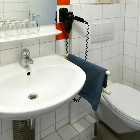 Szálloda Schanzenstern Altona Gmbh *