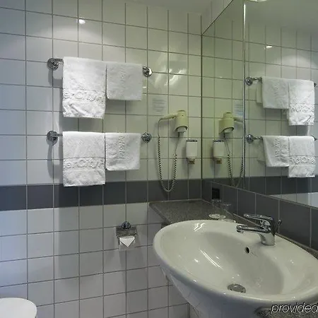 Intercityhotel Hauptbahnhof 4* Amburgo
