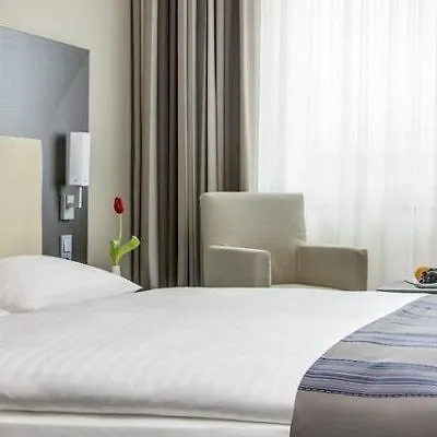Intercityhotel Dammtor-messe 4*