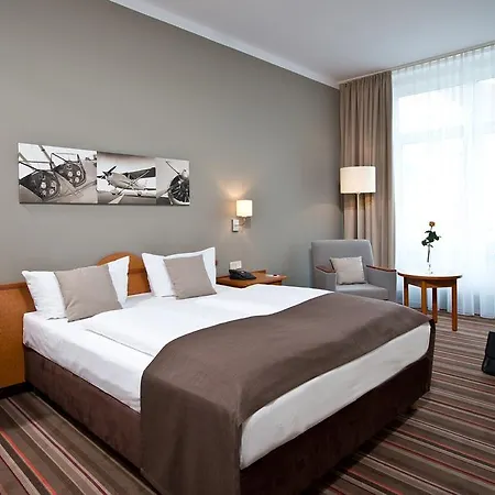 Hotel Leonardo Airport
