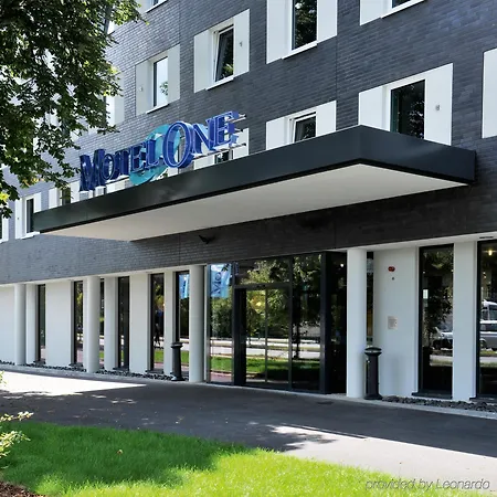 One Airport Hotel 3*