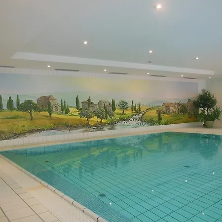 Newlivinghome Residenzhotel 4*
