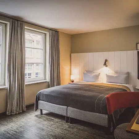 Hotel Henri Downtown