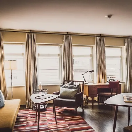 Henri Downtown 4*