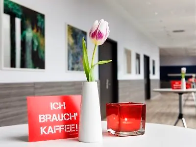 Intercityhotel Dammtor-messe 4*