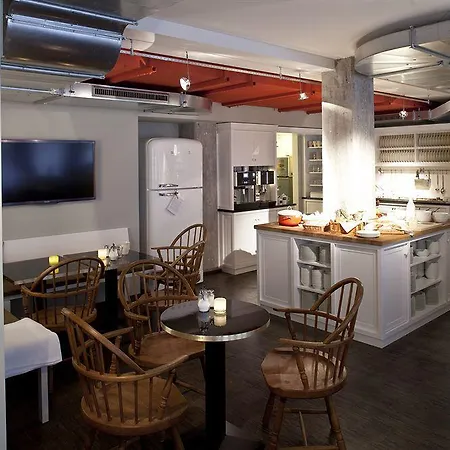 Henri Downtown 4* Amburgo