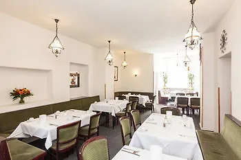 Signature Astoria מלון 3*