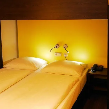Hotel Bridge 2*