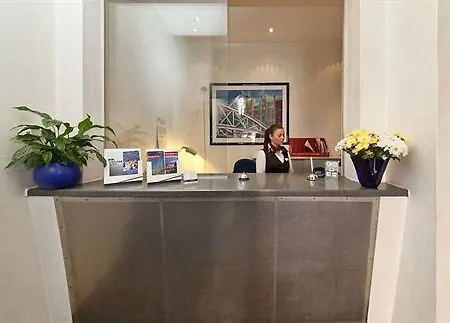Hotel Centrum Commerz Am Bahnhof Altona 2*