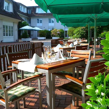 Hotel Courtyard By Marriott Airport 4*