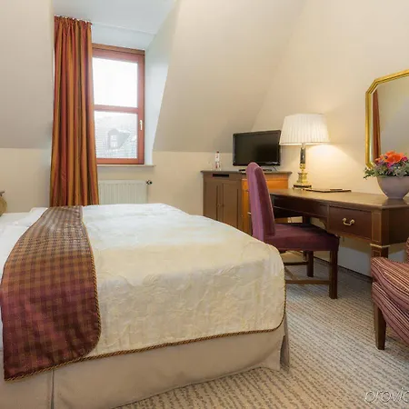 Hotel Engel 4*