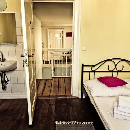 St. Pauli Townhouse 2*