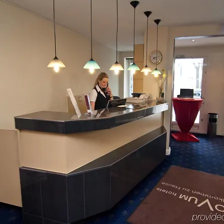 Continental Hauptbahnhof 3*