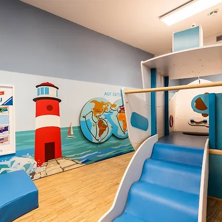 Jufa Hafencity 4* Гамбург