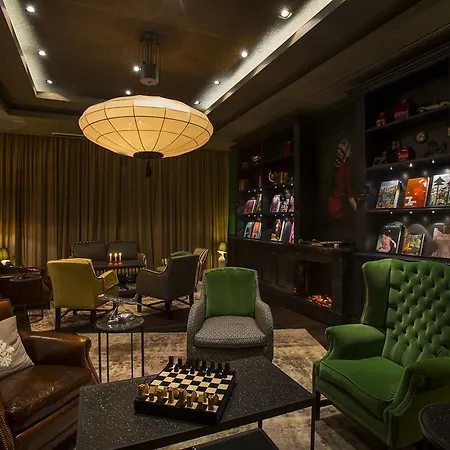 The George Hotel