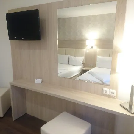Budapester Hof Szálloda 2*
