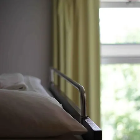 Hotel Bridge 2*
