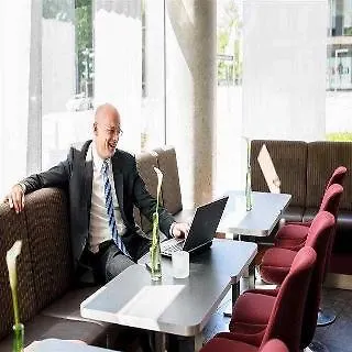 Novotel מלון 3*