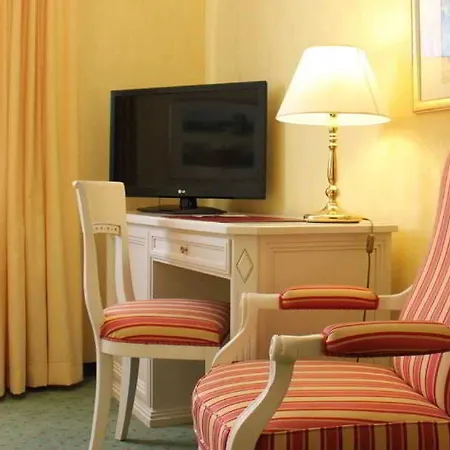 Alt Lohbrügger Hof Hotel 4*