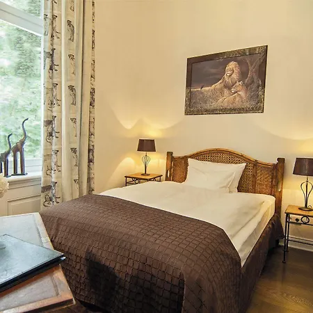 Miramar Hotel 3*