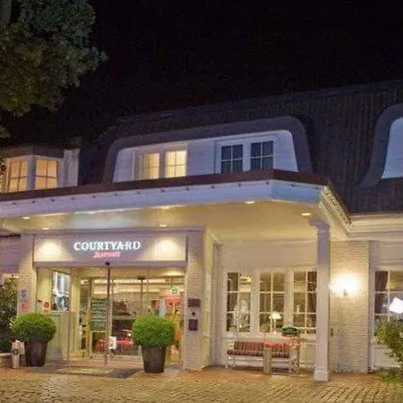 Courtyard By Marriott Airport Hotel 4*