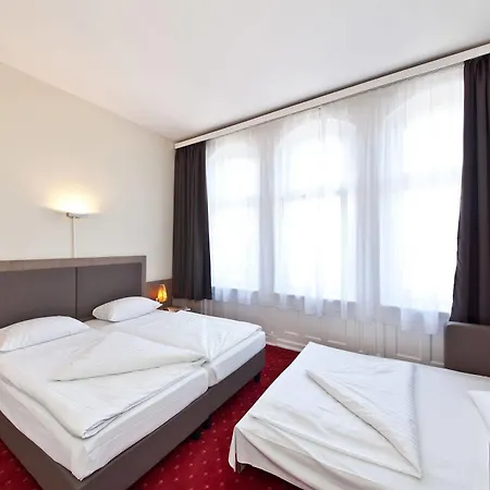 Hotel Holstenwall Neustadt 3*