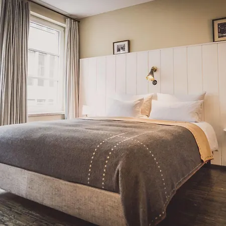 Henri Downtown 4*