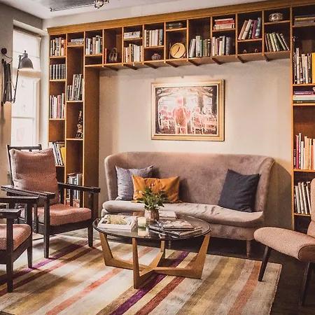 Henri Downtown 4*