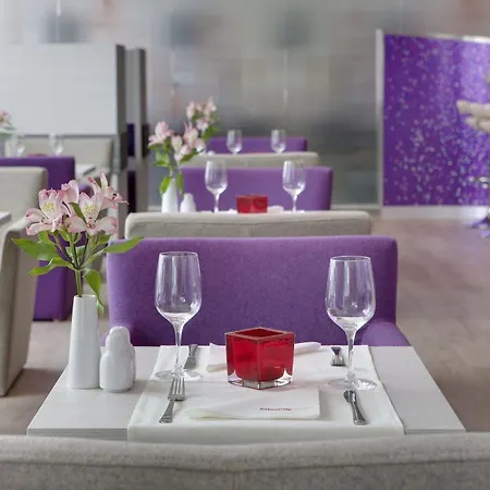 Intercityhotel Dammtor-messe Hotel 4*