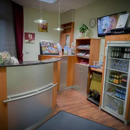 鲁门霍普巴霍夫酒店 3* 汉堡