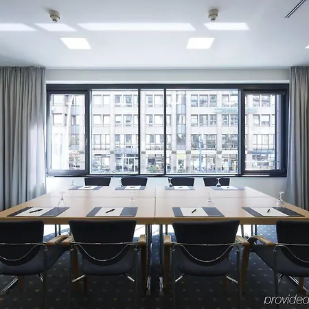 Intercityhotel Hauptbahnhof 4* Amburgo
