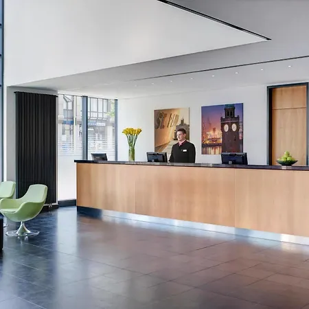 Intercityhotel Hauptbahnhof 4* Amburgo