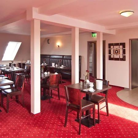 Savoy Szálloda 3*