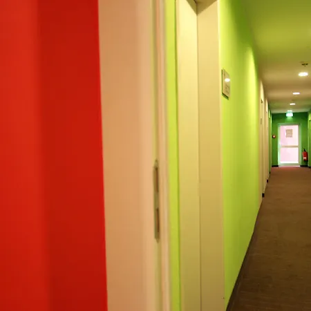 Hotel Bridge 2*