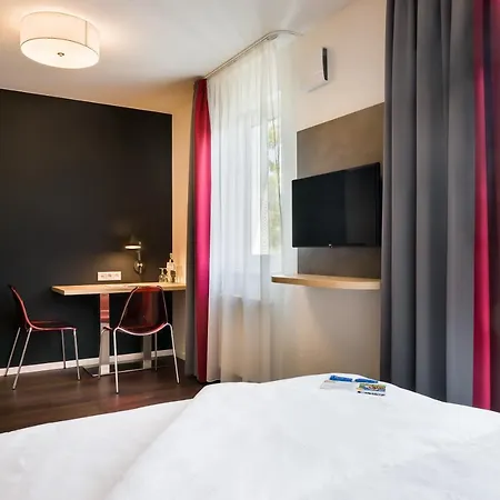Апарт-отель Signature East 3*
