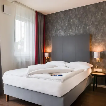 Апарт-отель Signature East 3*