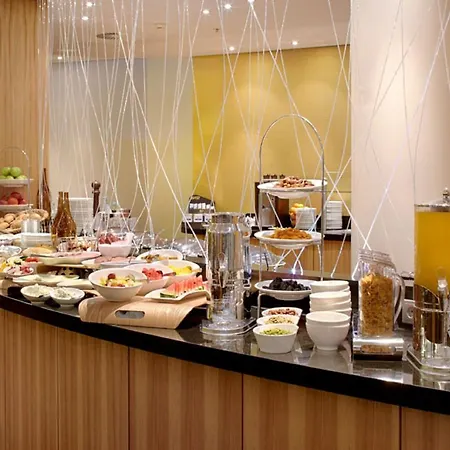 Radisson Blu Hotel, Airport Hotel