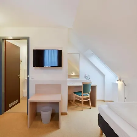 Meinhotel Hotell 2*