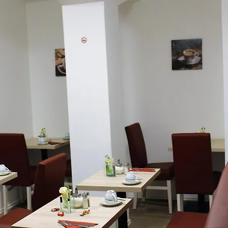 Pionier Wandsbek Hotel 2*