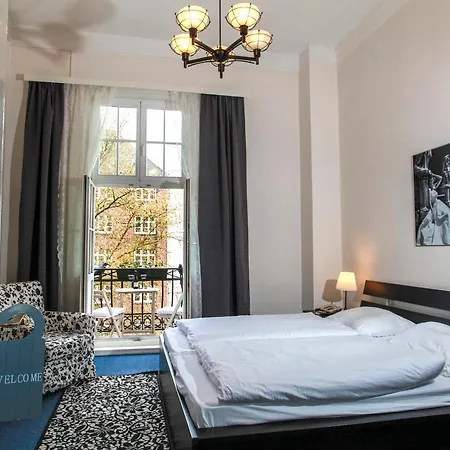 Hotel Fresena Im Dammtorpalais 3*