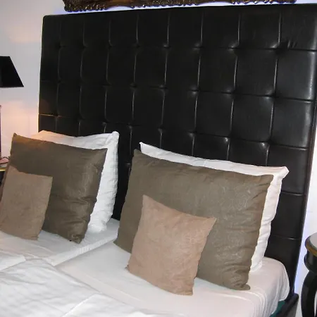 Boulevard Hotel 4*