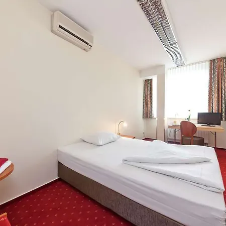 Arcadia Belmondo Hotel 4*