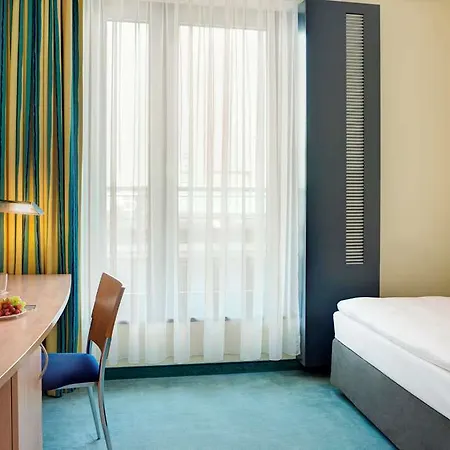 Hotel Intercityhotel Hauptbahnhof 4*