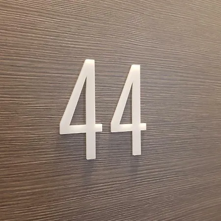 Apricot Hotel 3*