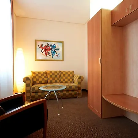 Intercityhotel Hauptbahnhof 4* Amburgo